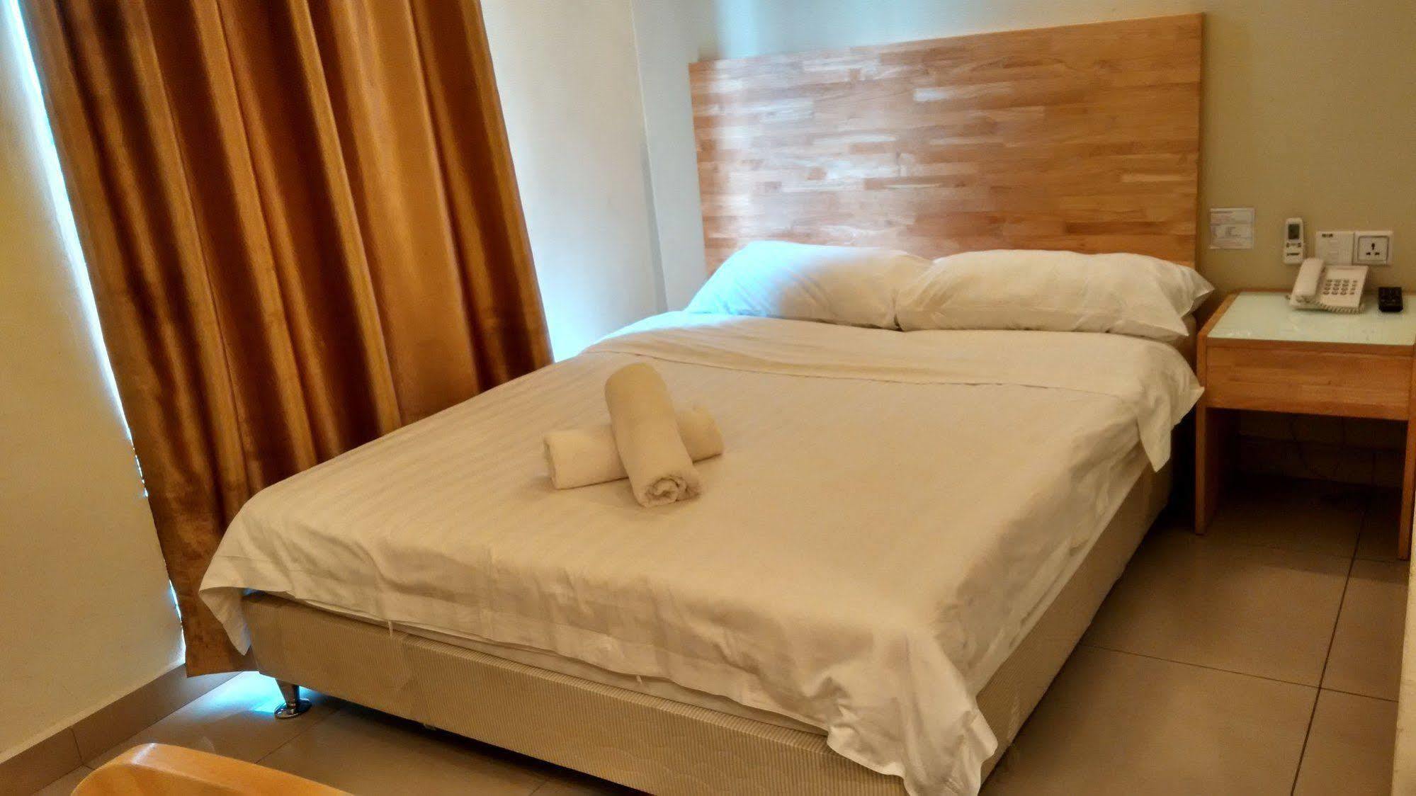 Hotel Desaria Petaling Jaya Zewnętrze zdjęcie